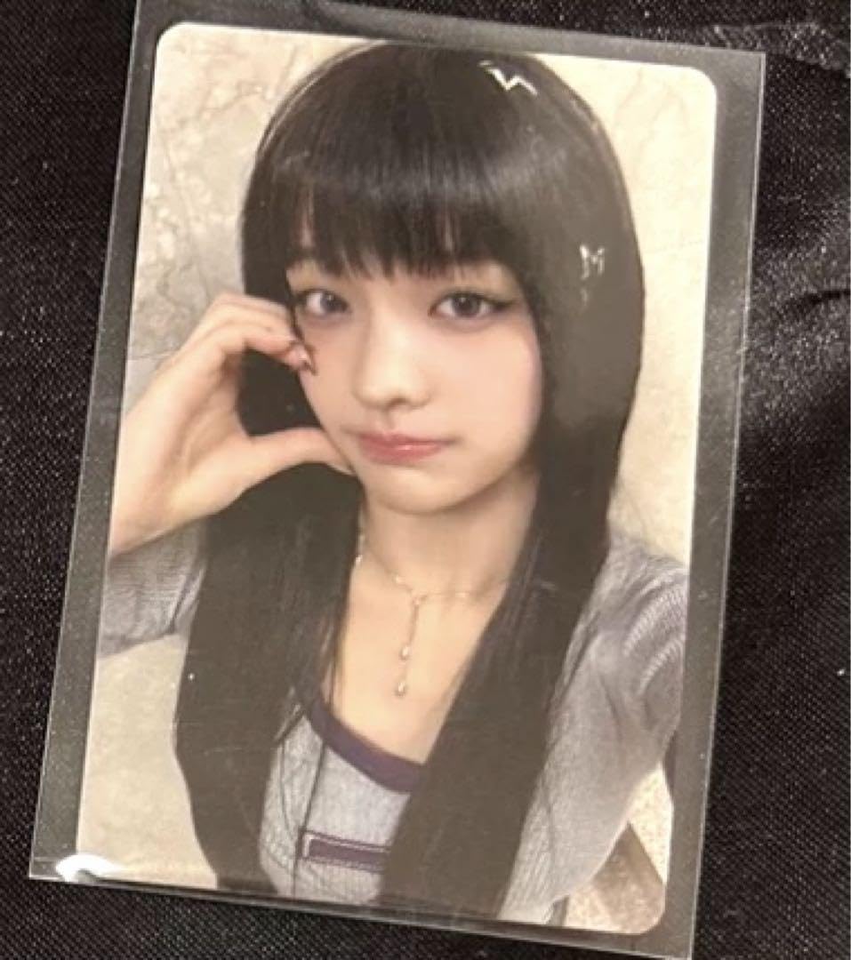 Amazon.co.jp: ILLIT イロハ TMEA 中華 限定 購入 特典 トレカ : おもちゃ